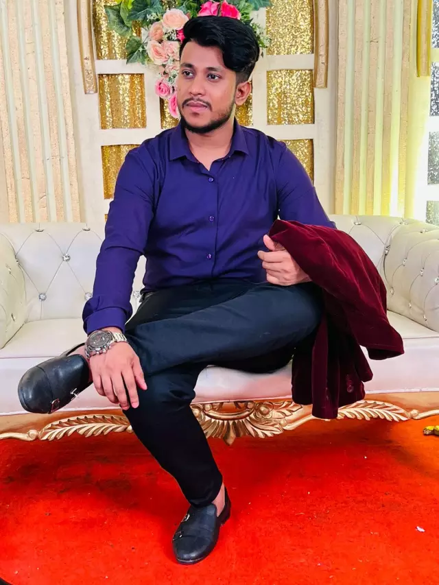 I am looking for a bride for my cousin, Apart from his job, he also runs a business
