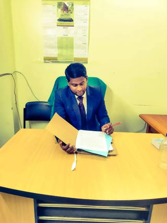 Section officer Govt. 1st class officer seeking his bride