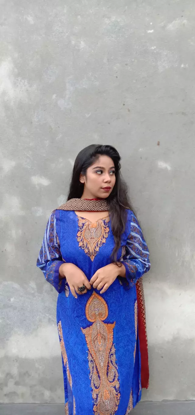 Works in a private company seeking her own groom