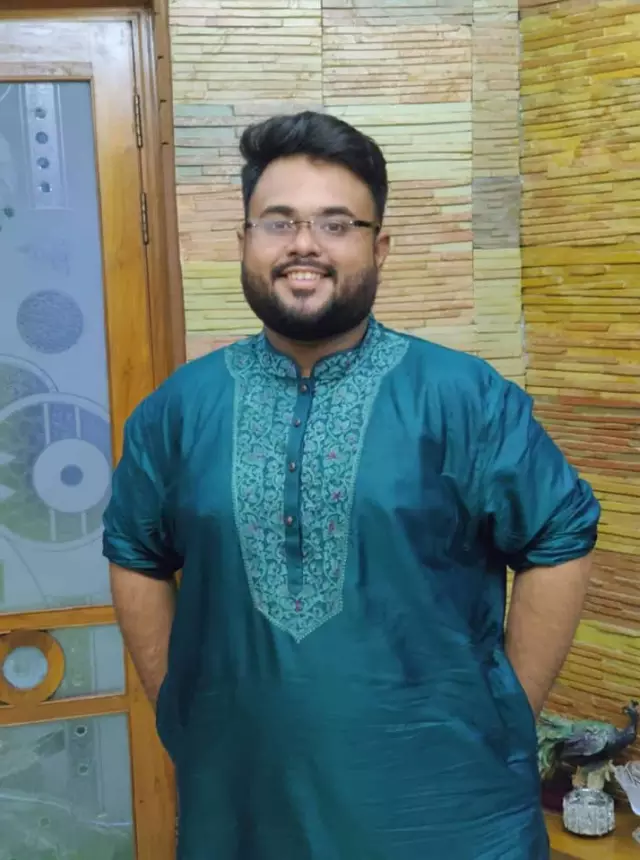 Only child settled in Dhaka. BORN AND RAISED IN DHAKA seeking his bride