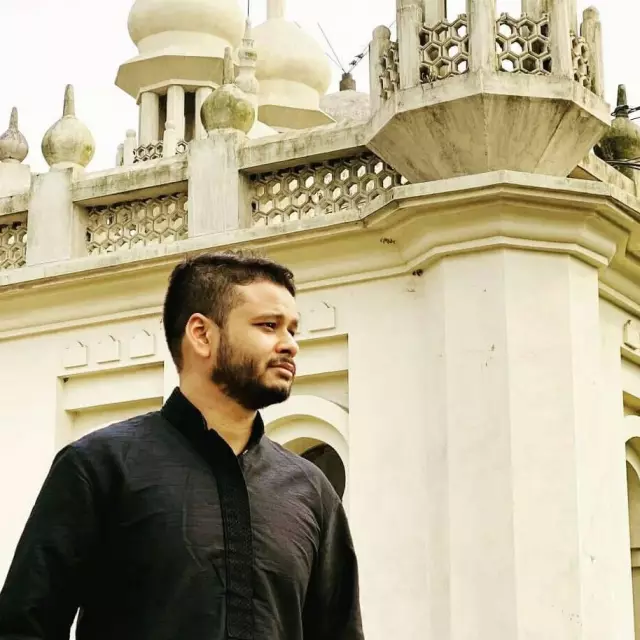 Looking for bride for myself Must be well settled in Dhaka