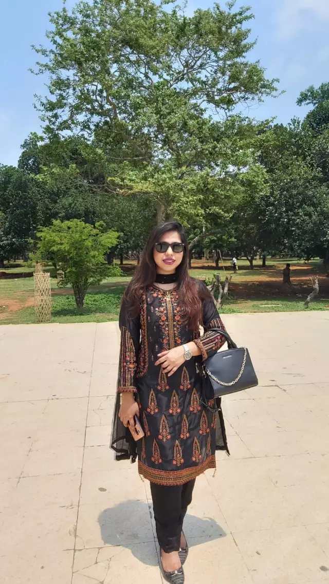 Doctor Bride seeking doctor groom for herself