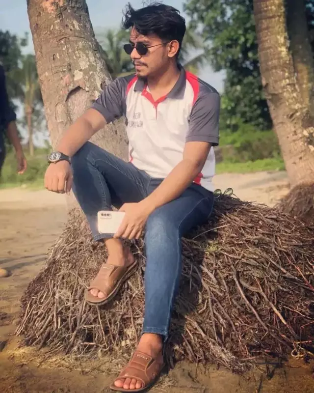 want spouse  I am Patras younger sister