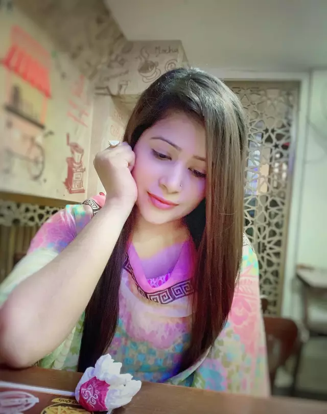 A humble person with personality who carries good family values want groom