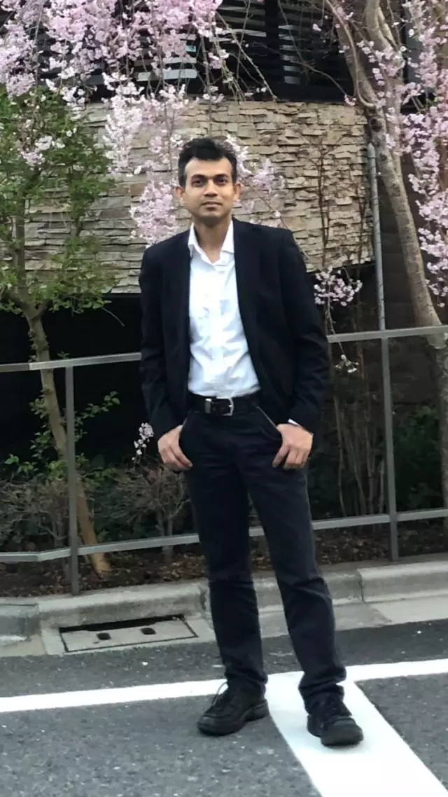 We are looking for true life partner who is a smart and a practicing religious kind human being