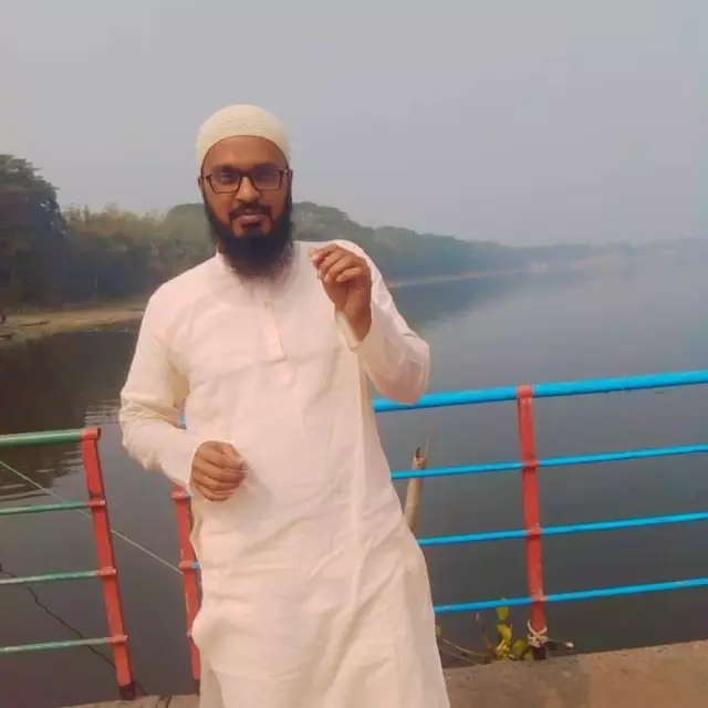 Deendar patri chai Those who want higher education and big money please dont contact