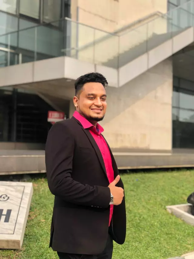 Looking for a soulmate for my cousin. works in Healthcare IT Company
