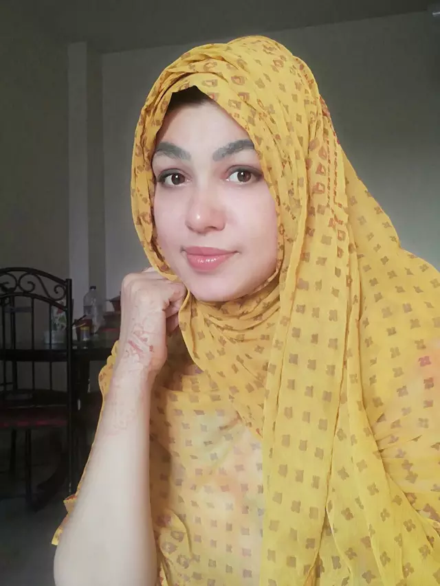 Divorced have children Looking for such pot settled in Dhaka.