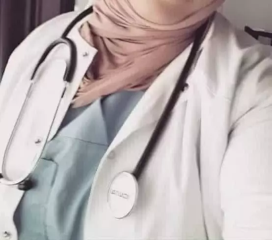 Medical officer at Universal Medical College Looking for a Groom