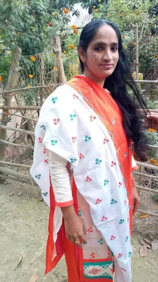 Urgent post...I am posting on be half of my aunt want groom