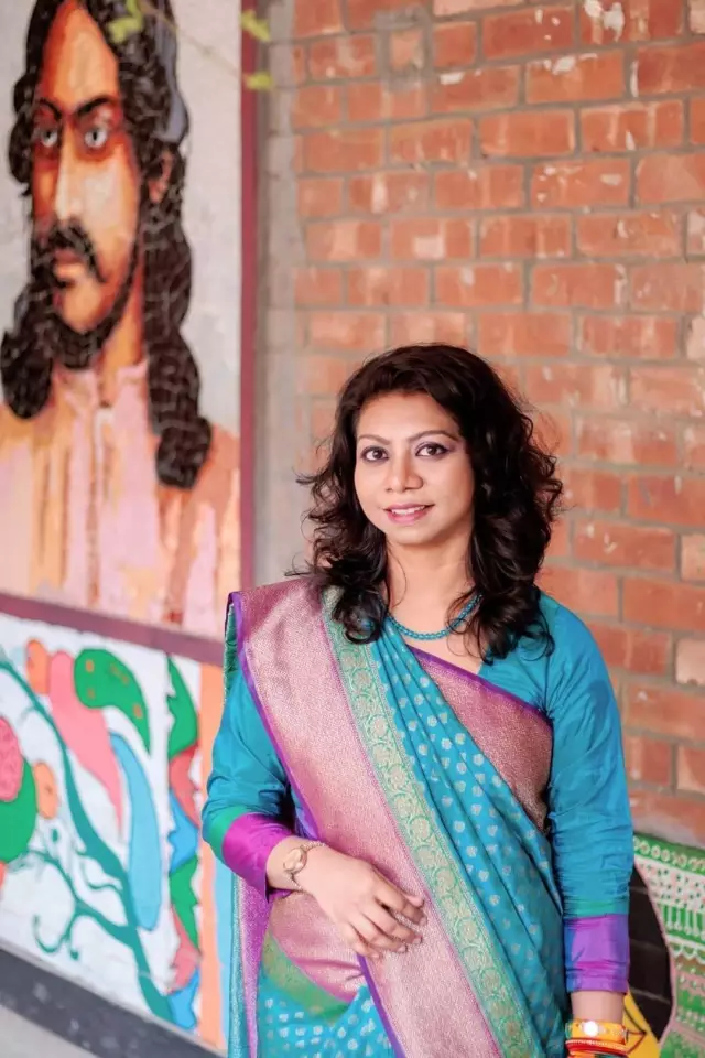 Bride is a Teacher of an International English Medium School seeking her groom in Dhaka