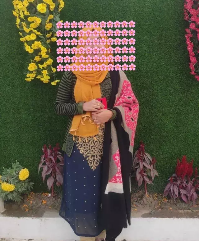 I want a pot for my younger sister,  EEE final year student