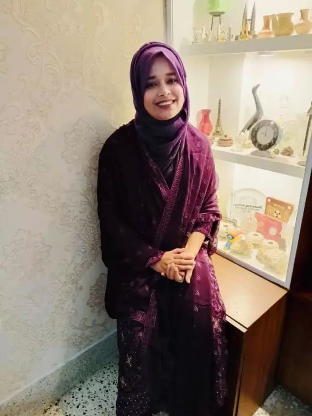 Working as school teacher in a kindergarten school, Mohammadpur, Dhaka seeking groom in Dhaka