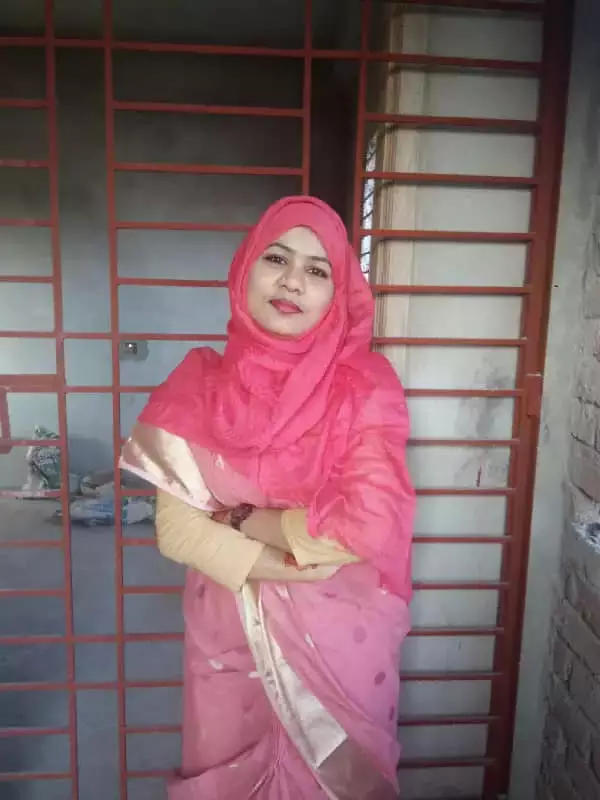 Divorced, has a 12-year-old daughter seeking her own soulmate