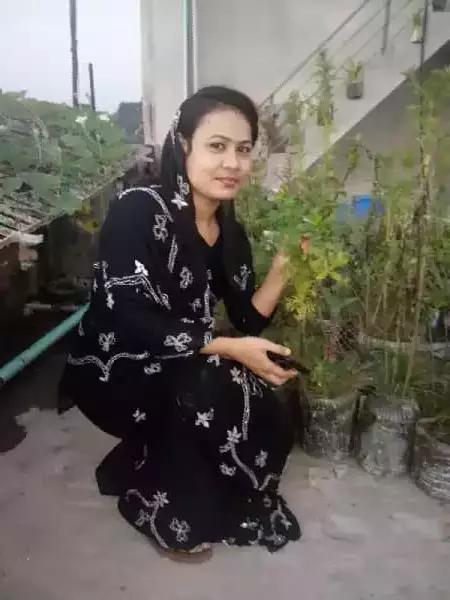 Divorced, has a 12-year-old daughter seeking her own soulmate