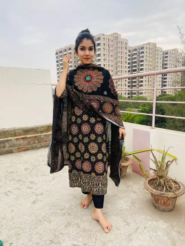 Computer Engineer studies running seeking her groom in Dhaka