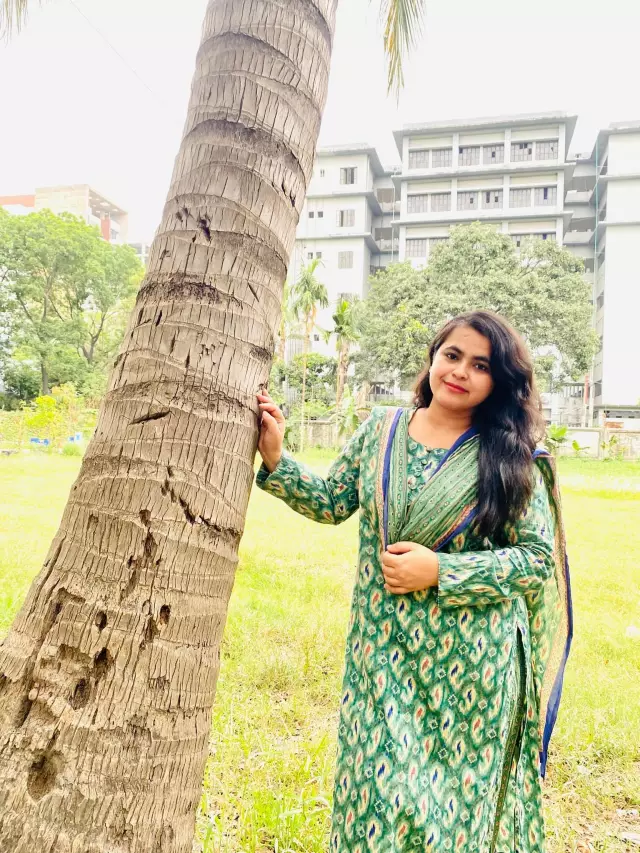 Executive officer at Private company seeking her groom in Dhaka only