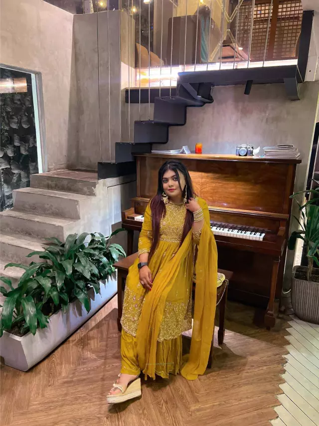 B.SC in fashion designing and technology with Entrepreneur seeking groom