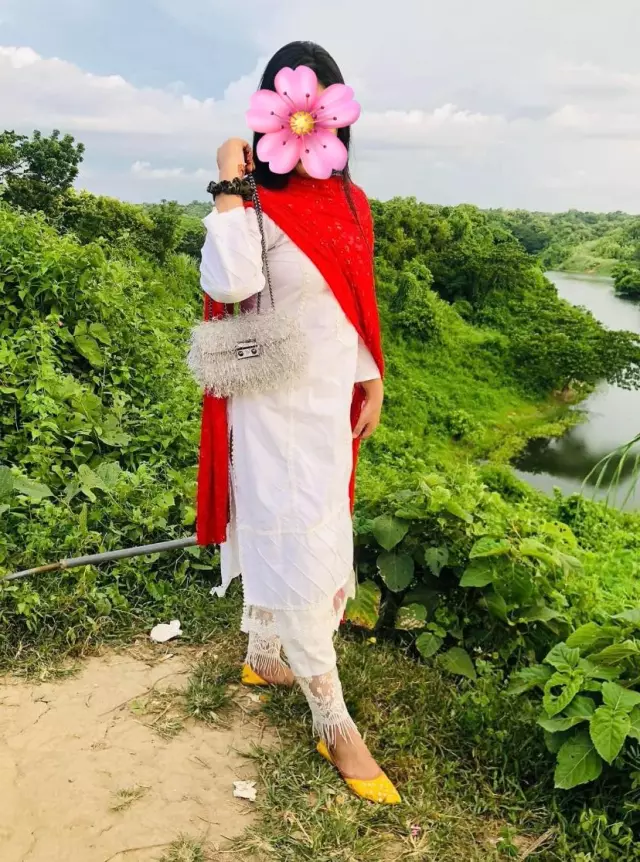 Assalamu Alaikum Looking for groom Those who marry too soon will knock. 