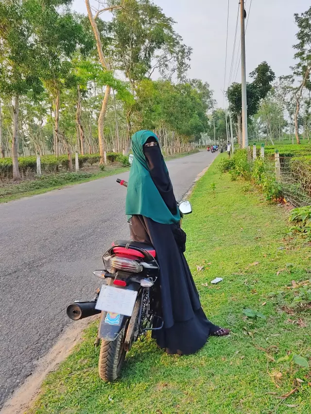 Assalamu Alaikum LOOKING FOR GROOM FOR MY YOUNGER SISTER in Sylhet