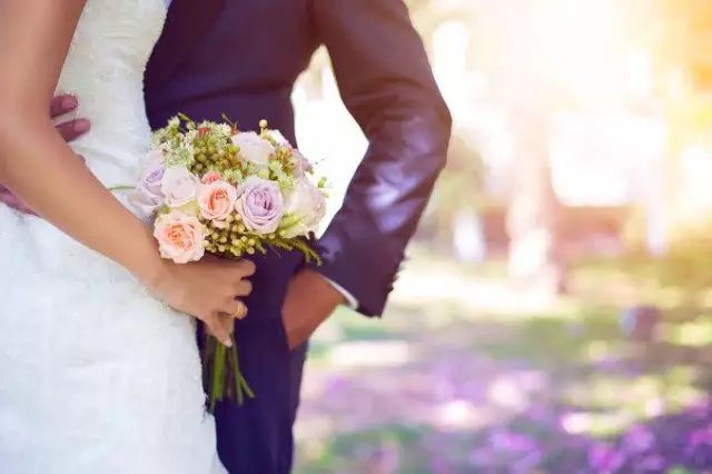 As He is willing to go abroad so abroad settled bride candidates knock only