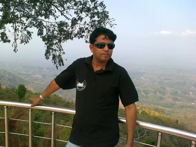 I am the middle son of my family with two brothers and 5 sisters. I am a practicing Muslim seeking bride