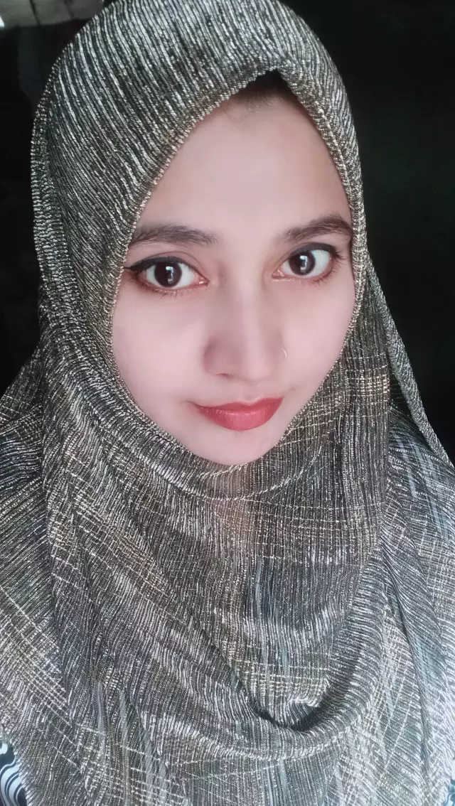 Looking for Groom  for my cousin bride belongs to middle class family background. She is kind hearted, Soft spoken, Soci