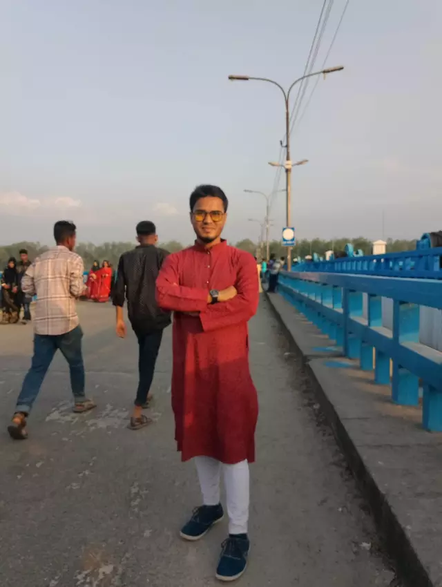Working in Private Company Dhaka searching bride in Lalmonirhat