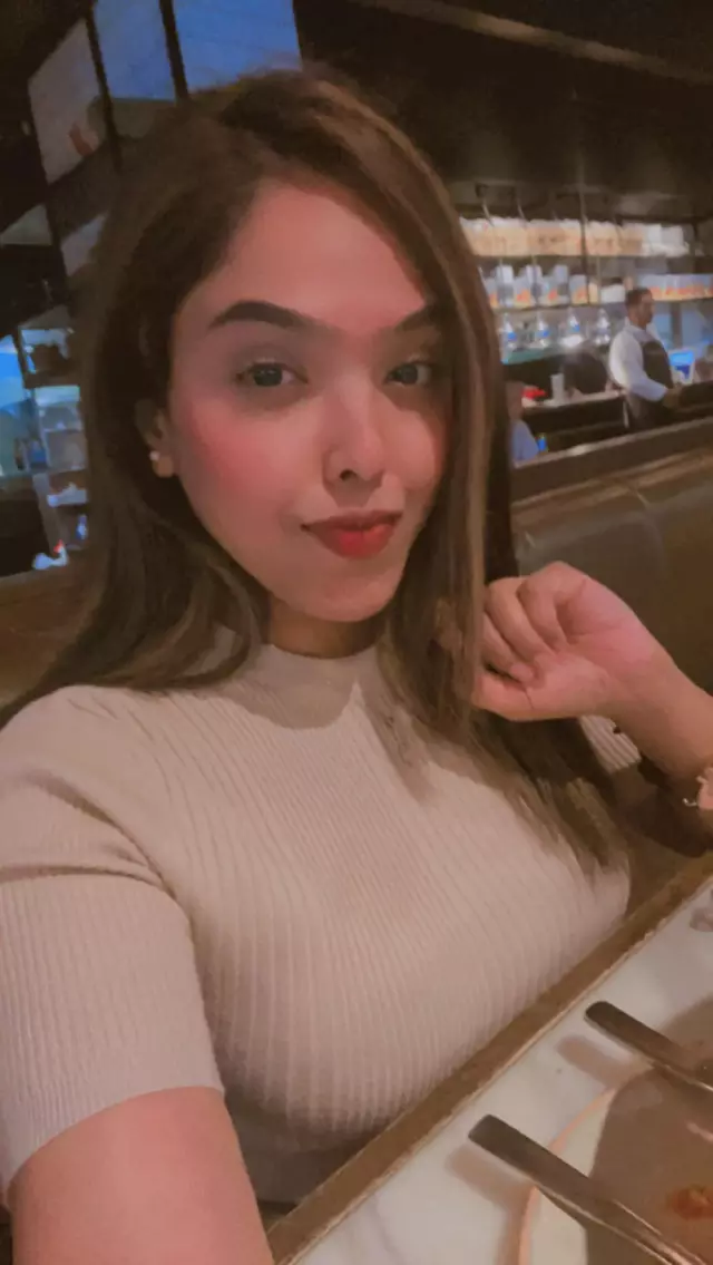 Hons and Masters from a renowned private university in Dhaka seeking her groom 