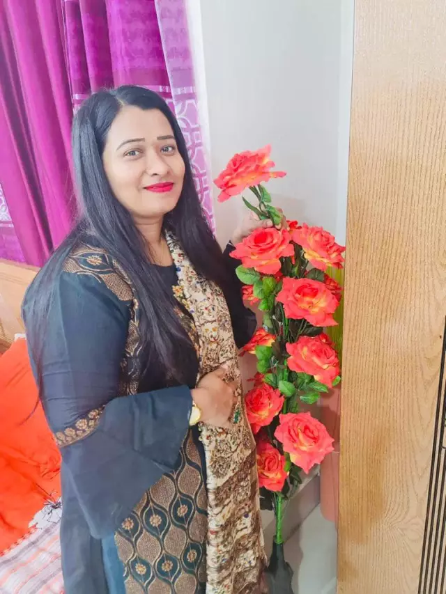 Currently Unemployed. She was a Teacher in a private school in Dhaka seeking her groom