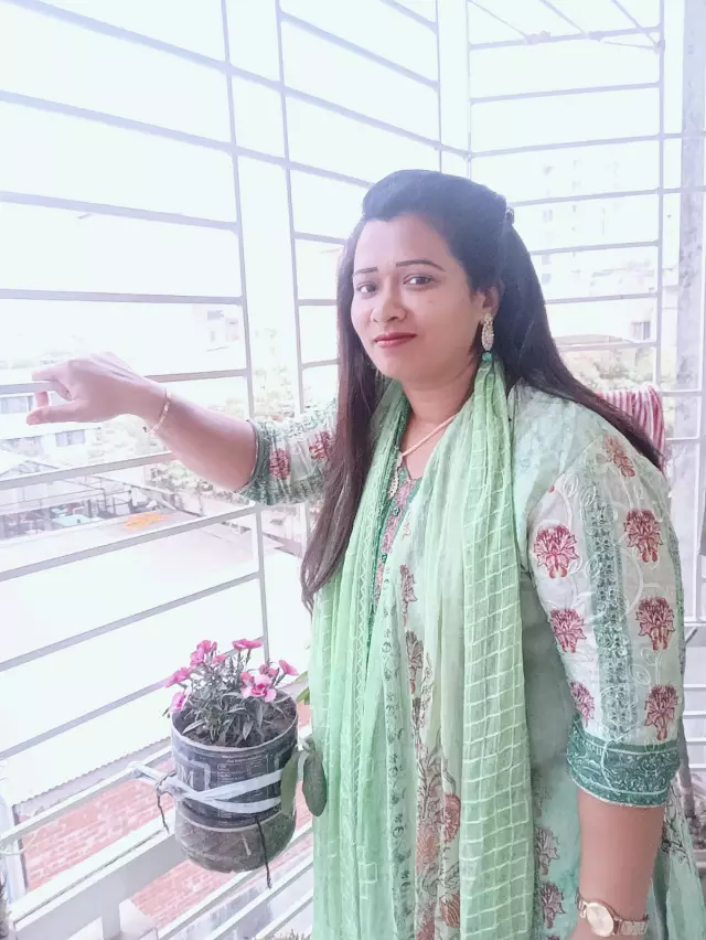 Currently Unemployed. She was a Teacher in a private school in Dhaka seeking her groom