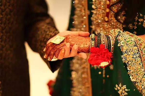 My post is for those families who lives abroadUSA, Canada and want to give their daughter married to a boy who lives in 